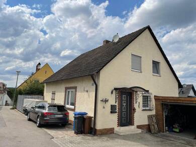 Einfamilienhaus zum Kauf 319.000 € 4,5 Zimmer 115 m² 272 m² Grundstück Siegenburg Siegenburg 93354