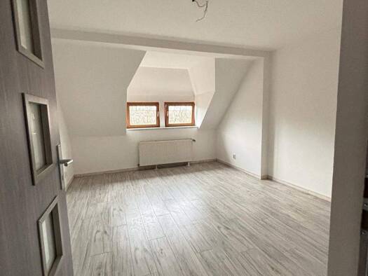 Studio zur Miete 334 € 3 Zimmer 55,6 m² 4. Geschoss frei ab sofort Heinrichstraße 76 Innenstadt Gera 07545