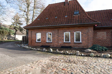 Haus zum Kauf 74.000 € 4 Zimmer 92 m² 587 m² Grundstück Wessin Wessin 19089