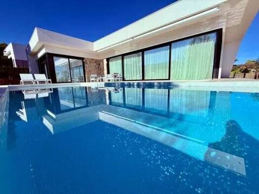 Chalet zur Miete 5.500 € 3 Zimmer 189 m² Calle Fontanella Orihuela 03189