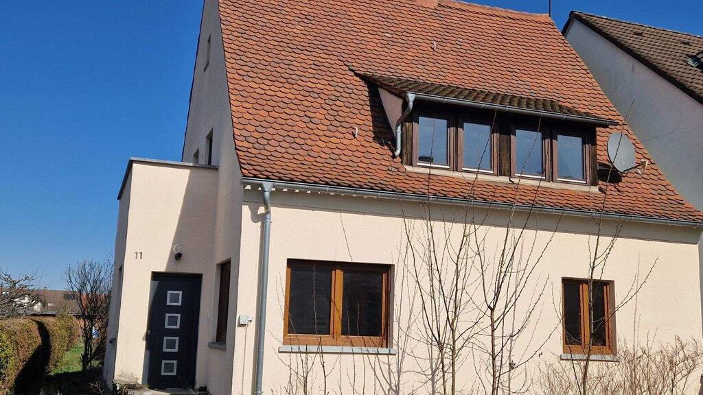 Einfamilienhaus zum Kauf 290.000 € 5 Zimmer 105 m² 594 m² Grundstück Hallstadt 96103