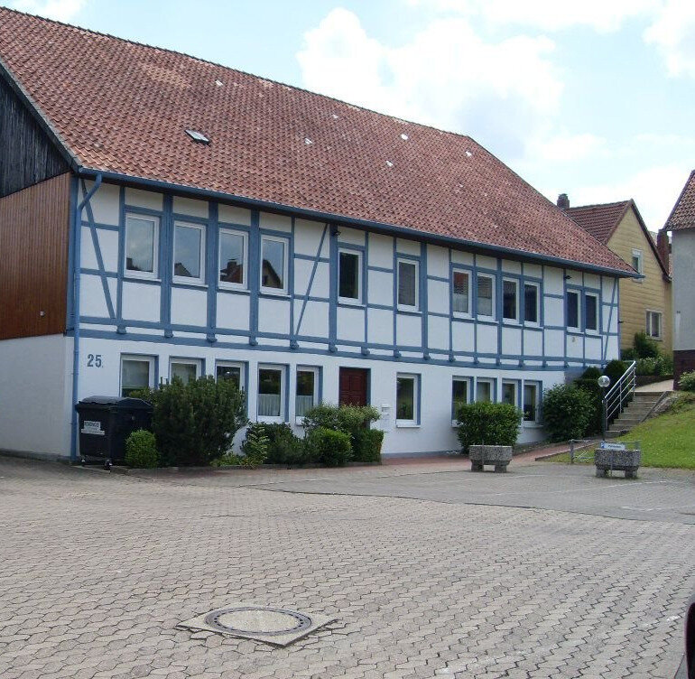 Mehrfamilienhaus zum Kauf provisionsfrei als Kapitalanlage geeignet 296.500 € 233 m²<br/>Wohnfläche 1.029 m²<br/>Grundstück Leinestraße 25c Greene Einbeck 37574