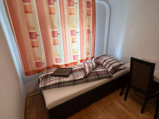 Studio zur Miete 319 € 1 Zimmer 1. Geschoss frei ab sofort Bruderhof 2 Klaus 6833