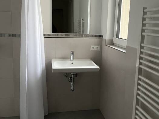 Wohnung zur Miete 530 € 2 Zimmer 39,4 m² Arnsdorf 01477