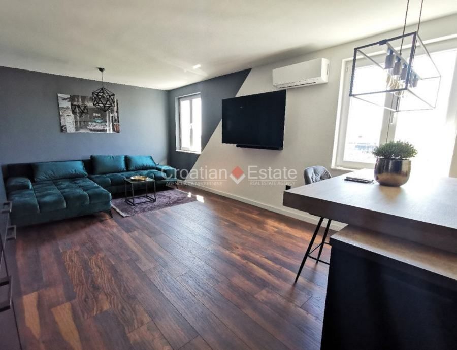 Wohnung zum Kauf 350.000 € 2 Zimmer 62 m²<br/>Wohnfläche 4.<br/>Geschoss Grad