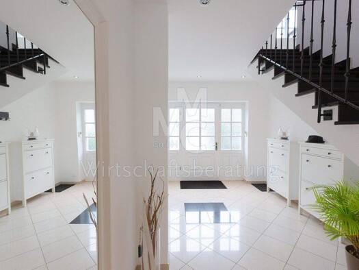 Einfamilienhaus zum Kauf 1.245.000 € 7 Zimmer 319 m² 1.449 m² Grundstück Altwarmbüchen Isernhagen / Altwarmbüchen 30916