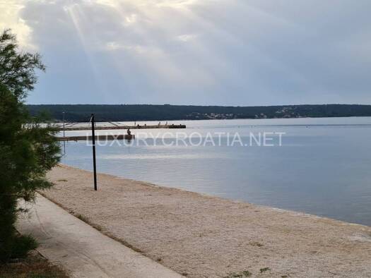 Haus zum Kauf 390.000 € 5 Zimmer 200 m² Dolac I, 26 Novigrad