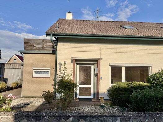 Doppelhaushälfte zum Kauf 198.000 € 4 Zimmer 110 m² 400 m² Grundstück Rendsburg 24768