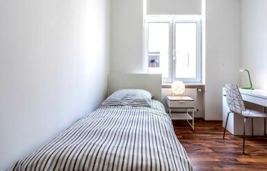 WG-Zimmer zur Miete Wohnen auf Zeit 450 € 16 m² 2. Geschoss frei ab sofort Elbestraße 00 HH 2.OGli Bahnhofsviertel Frankfurt am Main 60329