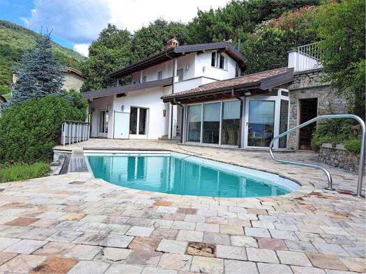 Villa zum Kauf 1.100.000 € 8 Zimmer 360 m² 600 m² Grundstück Seeblick Gravedona ed Uniti 22015