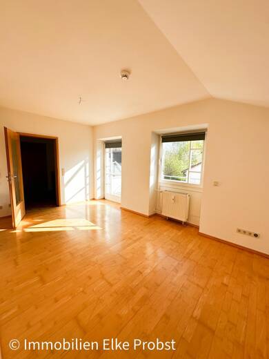Wohnung zur Miete 300 € 1,5 Zimmer 42 m² 1. Geschoss frei ab sofort Waldmünchen Waldmünchen 93449