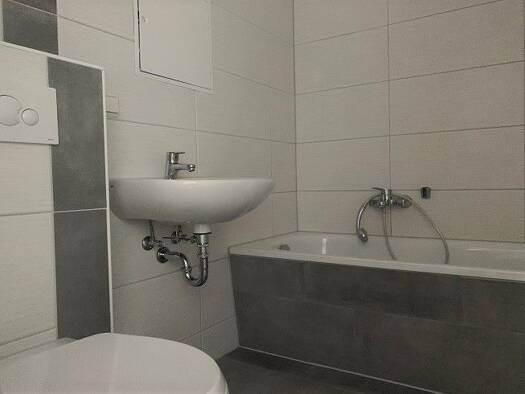 Wohnung zur Miete 302 € 3 Zimmer 59,2 m² 1. Geschoss Pienestraße 13 Oschersleben Oschersleben 39387