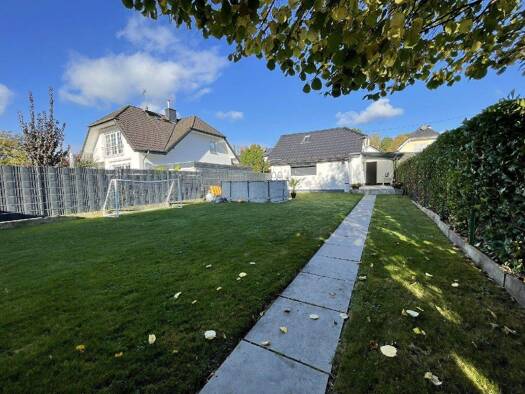 Doppelhaushälfte zum Kauf 440.000 € 4 Zimmer 120 m² 477 m² Grundstück Bröl Hennef 53773