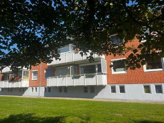 Wohnung zum Kauf 179.000 € 2,5 Zimmer 57,7 m² Geschoss 1/2 frei ab sofort Schwarzenbek 21493
