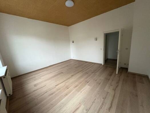 Wohnung zur Miete 260 € 2 Zimmer 52,6 m² 1. Geschoss frei ab sofort Elsterberg 07985