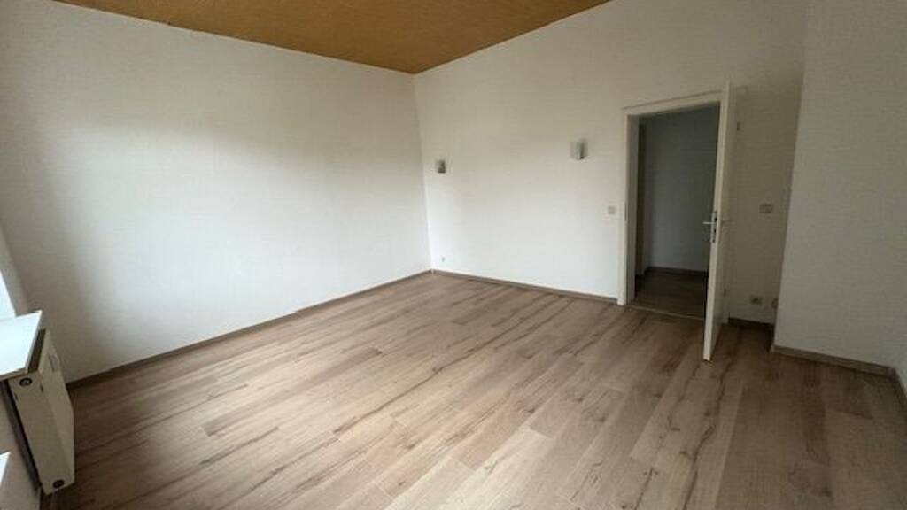 Wohnung zur Miete 260 € 2 Zimmer 52,6 m² 1. Geschoss frei ab sofort Elsterberg 07985