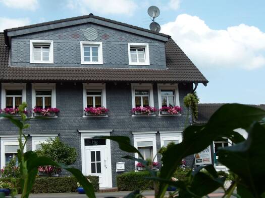 Wohnung zur Miete 800 € 3 Zimmer 94 m² Geschoss 2/3 frei ab 01.04.2026 Wipperfürth 51688