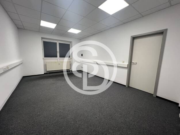 Büro-/Praxisfläche zur Miete 2 Zimmer 51 m² Bürofläche Pirk - Flughafen Hof 95032