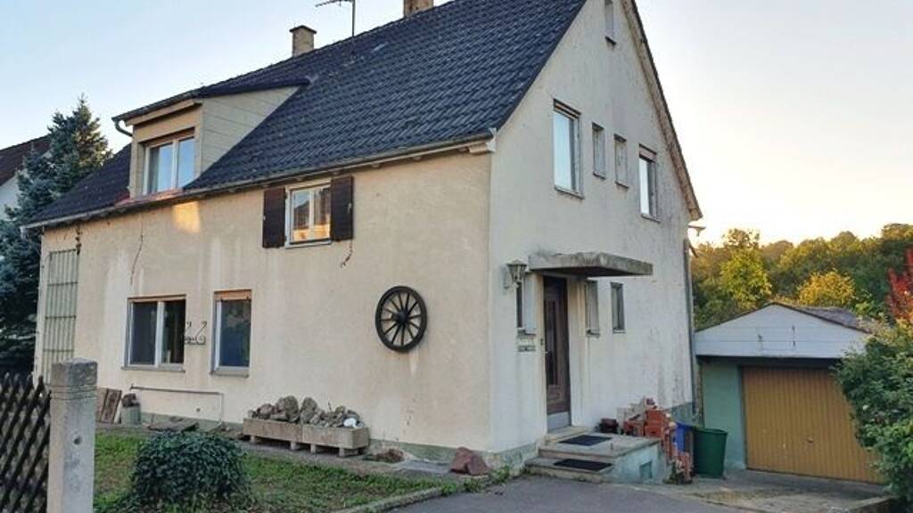 Einfamilienhaus zum Kauf 190.000 € 6 Zimmer 135 m² 571 m² Grundstück Weikersheim 97990