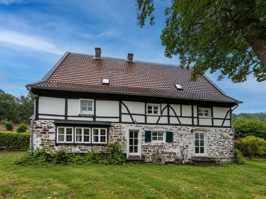 Einfamilienhaus zum Kauf provisionsfrei 439.000 € 11 Zimmer 268 m² 2.785 m² Grundstück Dahl Hagen 58091
