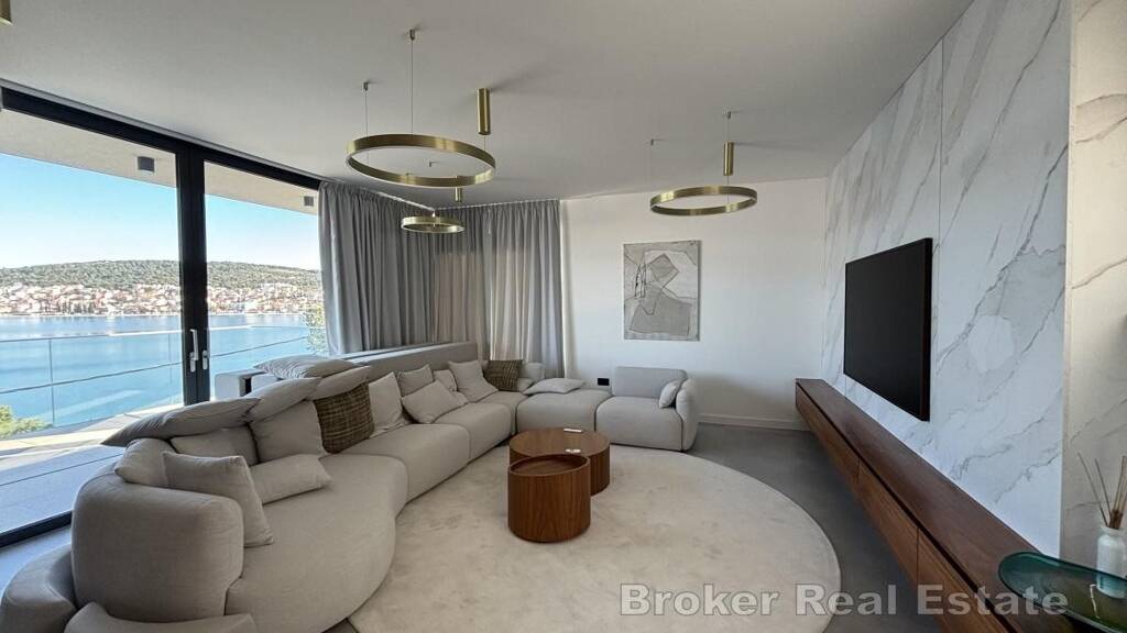 Haus zum Kauf 2.600.000 € 305 m² 475 m² Grundstück Ciovo