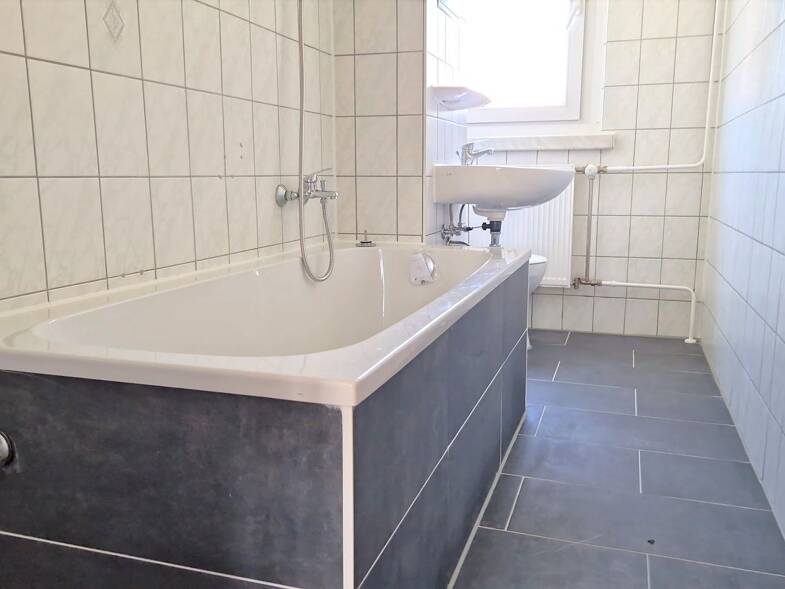Wohnung zur Miete 329 € 3 Zimmer 60,9 m² 2. Geschoss Philipp-von-Ladenberg-Straße 2 Silberhöhe Halle (Saale) 06132