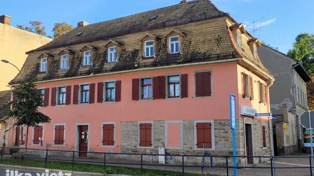 Haus zum Kauf 270.000 € 296 m² 641 m² Grundstück Zeitz 06712