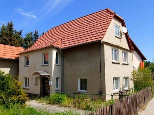 Einfamilienhaus zum Kauf 159.900 € 4 Zimmer 133 m² 1.370 m² Grundstück frei ab sofort Schillerstraße 40 Regis-Breitingen 04565
