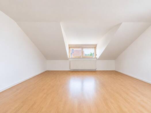 Wohnung zur Miete 930 € 3,5 Zimmer 93 m² Geschoss EG/1 frei ab 01.11.2026 Haidhof Maxhütte-Haidhof 93142