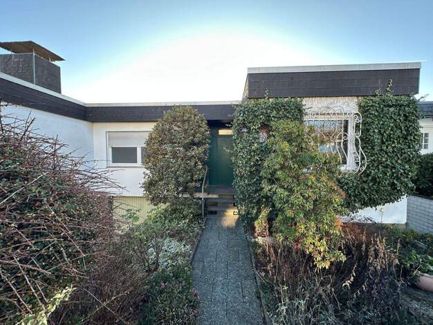 Reihenmittelhaus zum Kauf 695.000 € 5 Zimmer 123,7 m² 324 m² Grundstück frei ab sofort Bad Homburg Bad Homburg vor der Höhe 61350