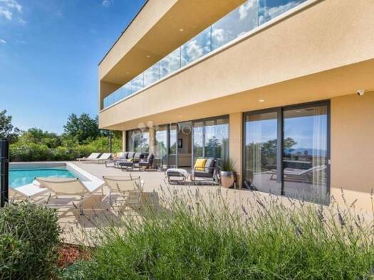 Haus zum Kauf 8 Zimmer 200 m² Rabac, Labin Labin