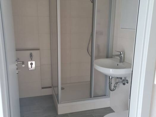 Wohnung zur Miete 394 € 3 Zimmer 57,2 m² frei ab 01.08.2026 Straße des 3.Oktober Pößneck,Stadt Pößneck 07381