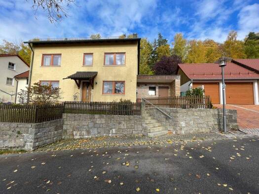 Mehrfamilienhaus zum Kauf 230.000 € 9 Zimmer 227,8 m² 569 m² Grundstück Flossenbürg 92696