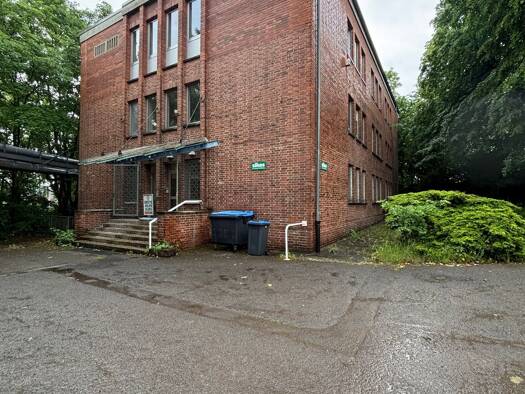 Büro-/Praxisfläche zur Miete 1.850 € 7 Zimmer 245 m² Bürofläche Saarbrücker Str. 15-17 Innenstadt Neunkirchen 66538