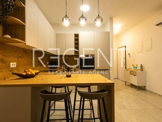 Wohnung zur Miete 900 € 2 Zimmer Trogir