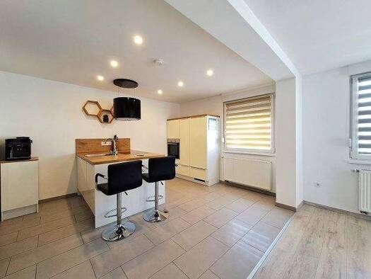 Wohnung zum Kauf 229.000 € 3 Zimmer 83 m² 2. Geschoss Untere Hauptstraße 33 Lustadt 67363