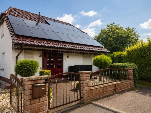 Einfamilienhaus zum Kauf 320.000 € 4 Zimmer 125 m² 536 m² Grundstück Thalheim Bitterfeld-Wolfen 06766