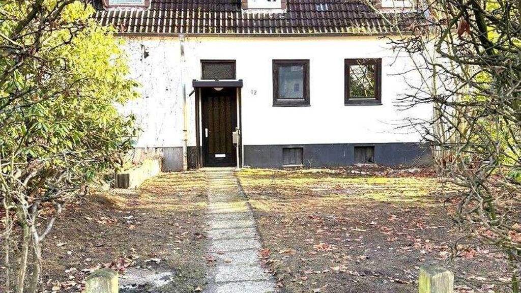 Reihenmittelhaus zum Kauf provisionsfrei 299.900 € 4 Zimmer 85 m² 333 m² Grundstück Reinbek 21465