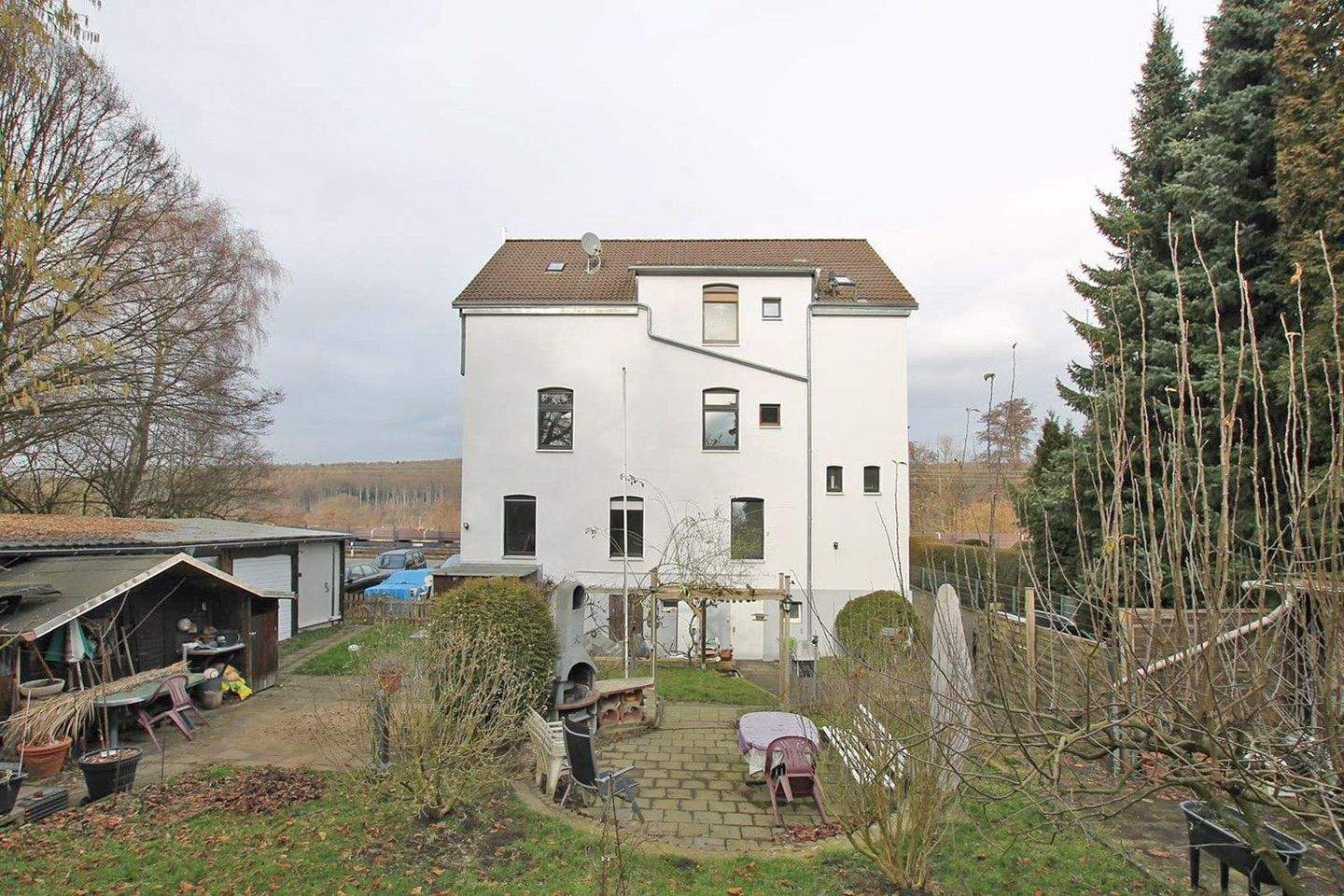 Immobilie in Wetter (Ruhr) - 3-Familienhaus mit großem Grundstück und viel Potenzial für Eigennutzer oder Kapitalanleger - Bild 2