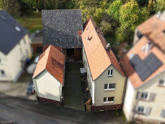 Einfamilienhaus zum Kauf 299.000 € 6 Zimmer 150 m² 914 m² Grundstück Steinfurth Bad Nauheim 61231