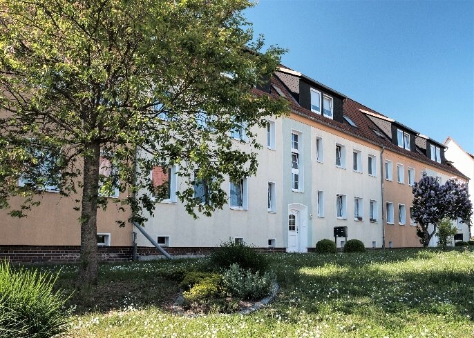 Wohnung zur Miete 301 € 2 Zimmer 43 m²<br/>Wohnfläche 1.<br/>Geschoss 01.03.2025<br/>Verfügbarkeit Seehäuser Weg 46 Oschersleben Oschersleben 39387