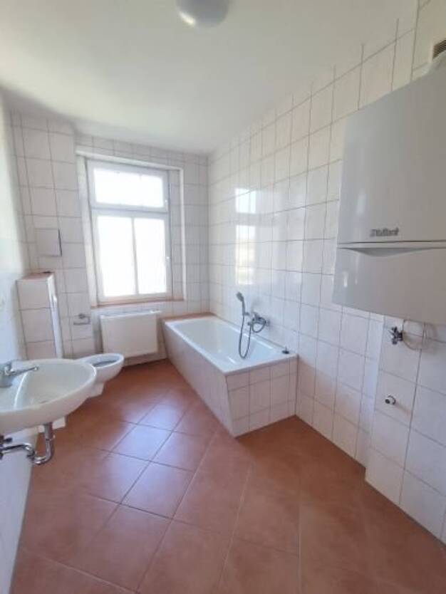Wohnung zur Miete 320 € 2 Zimmer 68,1 m² 2. Geschoss frei ab sofort Robert-Berndt-Straße 13 Löbau Löbau 02708