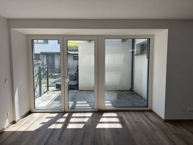 Laden zum Kauf 3.521 € 56,5 m² Verkaufsfläche Wien 1120