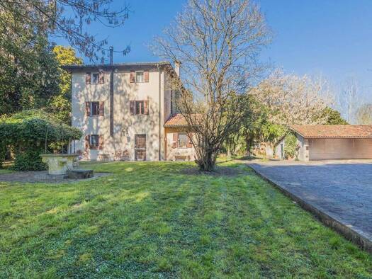 Villa zum Kauf 6 Zimmer 550 m² 15.000 m² Grundstück frei ab sofort Jesolo 30016
