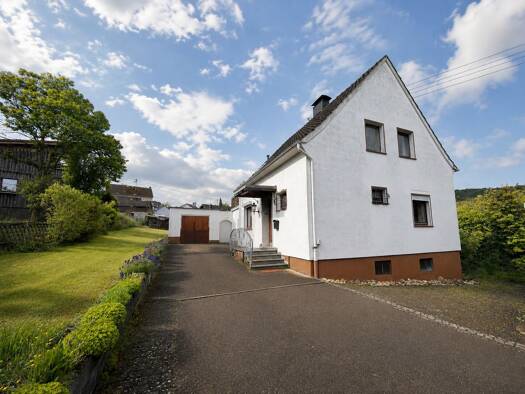 Einfamilienhaus zur Miete 820 € 4 Zimmer 89,7 m² 1.268 m² Grundstück Thomasberg Königswinter 53639