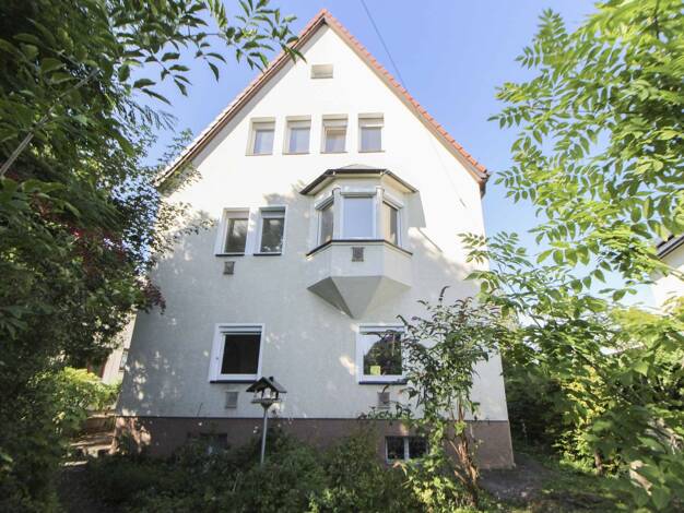 Mehrfamilienhaus zum Kauf als Kapitalanlage geeignet 980.000 € 9 Zimmer 204 m² 1.033 m² Grundstück Botnang Botnang 70195