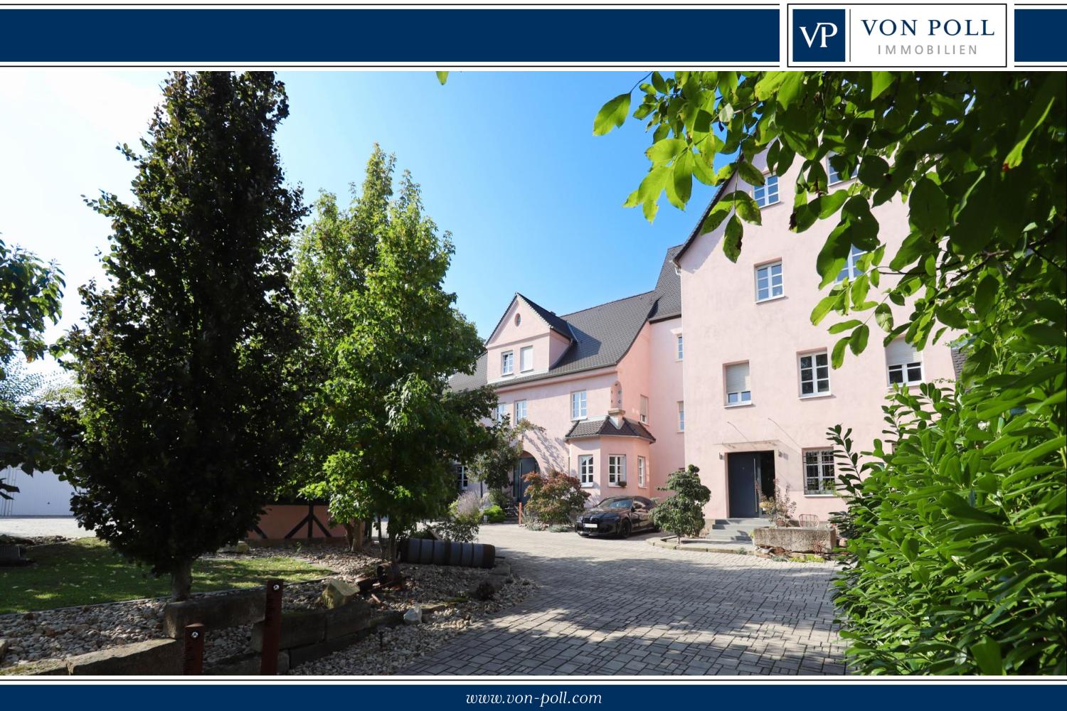 Herrenhaus zum Kauf 2.480.000 € 11 Zimmer 850 m²<br/>Wohnfläche 4.404 m²<br/>Grundstück Eggolsheim Eggolsheim 91330