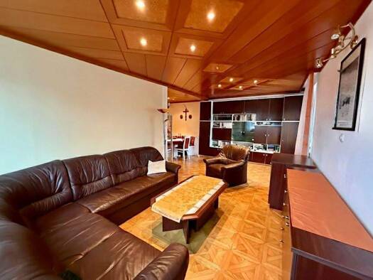 Wohnung zum Kauf 94.000 € 2 Zimmer 63,4 m² EG Retz 2070