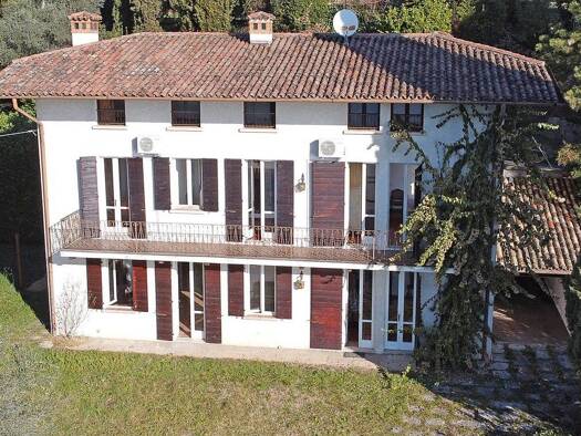 Haus zum Kauf 1.300.000 € 400 m² 4.800 m² Grundstück Gardone Riviera 25083