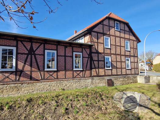 Haus zum Kauf 170.000 € 10 Zimmer 98 m² 1.335 m² Grundstück frei ab sofort Warberg Warberg 38378